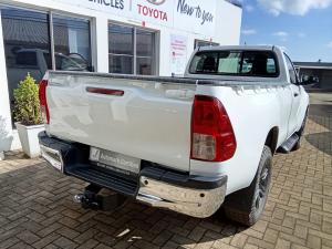 Toyota Hilux 2.4GD-6 single cab Raider manual - Image 2