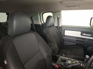 Toyota FJ Cruiser FJ Cruiser - Image 15