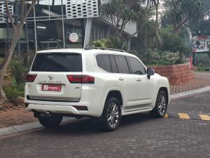 Toyota Land Cruiser 300 3.3D ZX - Image 2
