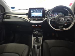 Toyota Starlet 1.5 XR manual - Image 6