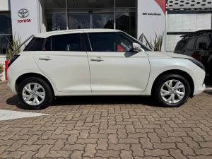 Suzuki Swift 1.2 GL+ auto - Image 3