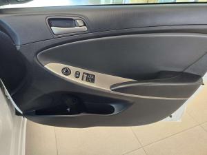 Hyundai Accent 1.6 GL/MOTION - Image 15