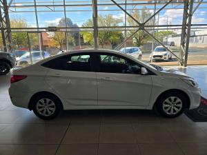 Hyundai Accent 1.6 GL/MOTION - Image 6