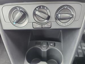 Volkswagen Polo Vivo hatch 1.4 Life - Image 22