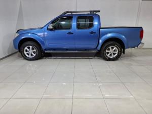 Nissan Navara 2.5dCi double cab 4x4 Safari auto - Image 2