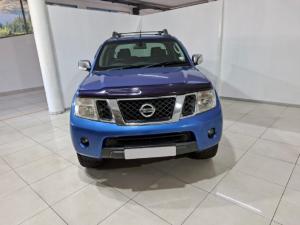 Nissan Navara 2.5dCi double cab 4x4 Safari auto - Image 4