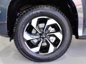 Mitsubishi Pajero Sport 2.4DI-D 4x4 Exceed - Image 13