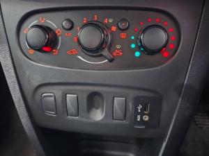 Renault Sandero 66kW turbo Expression (aircon) - Image 9