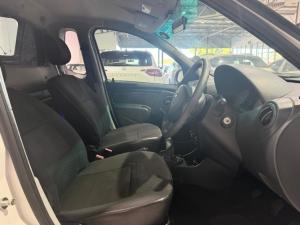 Nissan NP200 1.6i safety pack (aircon) - Image 8