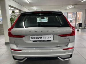 Volvo XC60 B5 AWD Plus Dark - Image 13