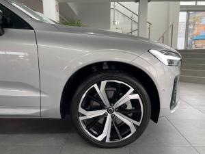 Volvo XC60 B5 AWD Plus Dark - Image 14