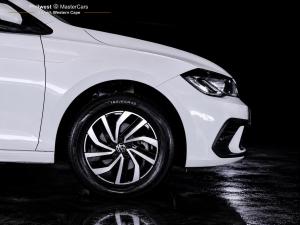 Volkswagen Polo hatch 1.0TSI Life manual - Image 27