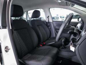 Volkswagen Polo Vivo hatch 1.4 - Image 11
