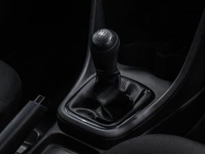 Volkswagen Polo Vivo hatch 1.4 - Image 20