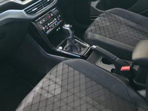 Volkswagen T-Cross 1.0TSI R-Line - Image 13