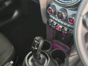 MINI Hatch Cooper Hatch 3-door - Image 13