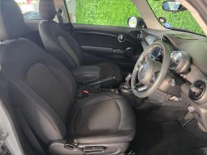 MINI Hatch Cooper Hatch 3-door - Image 8