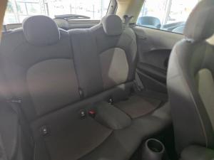 MINI Hatch Cooper Hatch 3-door - Image 9
