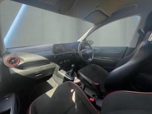 Hyundai Grand i10 1.0 Premium hatch - Image 10