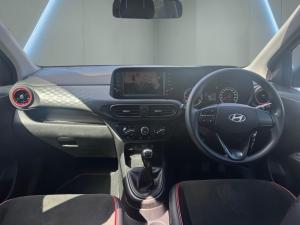 Hyundai Grand i10 1.0 Premium hatch - Image 11