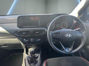 Hyundai Grand i10 1.0 Premium hatch - Image 12