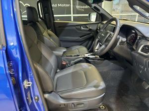 Isuzu D-Max 3.0TD double cab V-Cross - Image 12