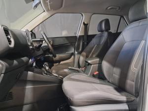 Hyundai Venue 1.0T Fluid auto - Image 16
