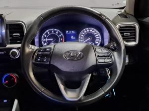 Hyundai Venue 1.0T Fluid auto - Image 9