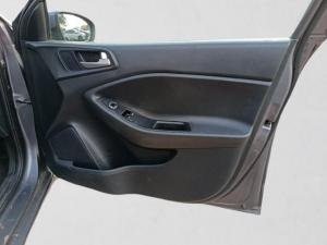 Hyundai i20 1.2 Motion - Image 10