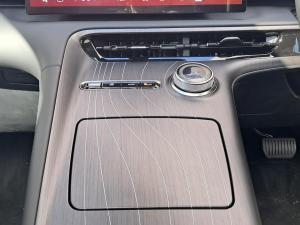 Geely E5 EM-i Apex - Image 13