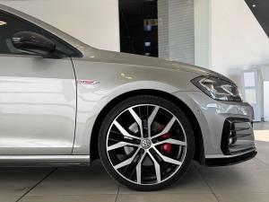 Volkswagen Golf GTI - Image 3