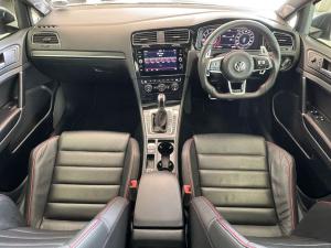Volkswagen Golf GTI - Image 8
