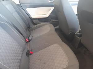 Volkswagen Polo sedan 1.6 Life - Image 10