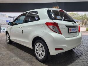 Toyota Yaris 3-door 1.3 Xi - Image 6
