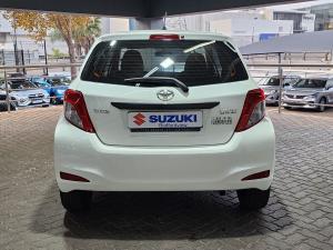 Toyota Yaris 3-door 1.3 Xi - Image 7
