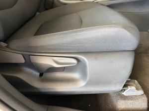 Toyota Corolla Cross 1.8 Xi - Image 15