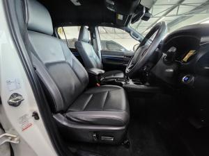 Toyota Hilux 2.8GD-6 double cab 4x4 Legend auto - Image 10