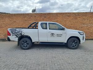 Toyota Hilux 2.4GD-6 Xtra cab Raider manual - Image 3