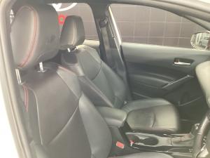 Toyota Corolla Cross 1.8 GR-Sport - Image 17