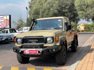 Toyota Land Cruiser 79 4.5D-4D LX V8 single cab - Image 8