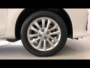 Toyota Etios hatch 1.5 Sprint - Image 17
