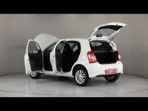 Toyota Etios hatch 1.5 Sprint - Image 25