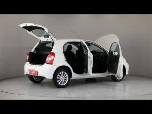 Toyota Etios hatch 1.5 Sprint - Image 31