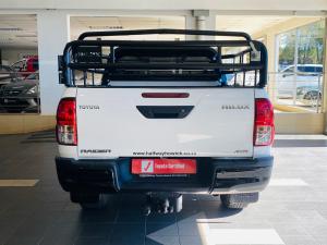 Toyota Hilux 2.4GD-6 double cab 4x4 Raider manual - Image 5