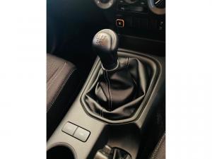 Toyota Hilux 2.4GD-6 double cab 4x4 Raider manual - Image 11