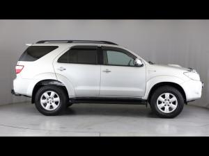 Toyota Fortuner 3.0D-4D auto - Image 3