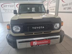 Toyota Landcruiser 76 2.8 GD-6 S/W automatic - Image 4