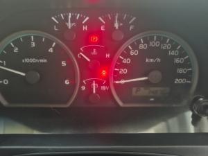 Toyota Landcruiser 76 2.8 GD-6 S/W automatic - Image 9