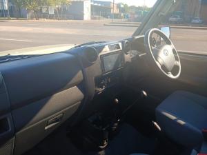 Toyota Land Cruiser 79 4.5DD/C - Image 7