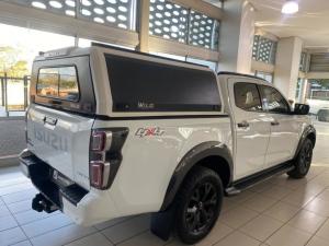 Isuzu D-MAX 3.0 Ddi V-CROSS HR 4X4 automatic D/C - Image 2
